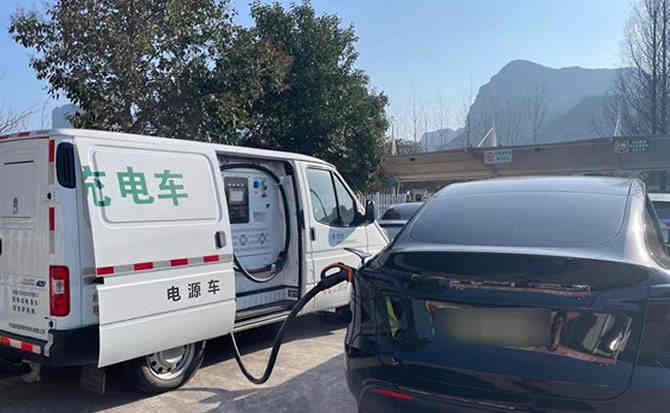 民权汽车搭电
